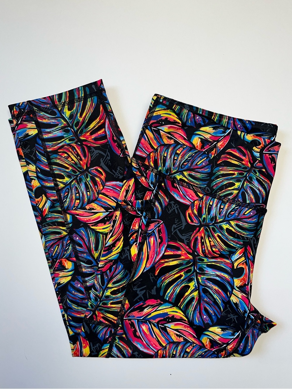 CVG Constantly Varied Gear Women’s Capri Leggings Tropical Like It’s Hot EUC LG